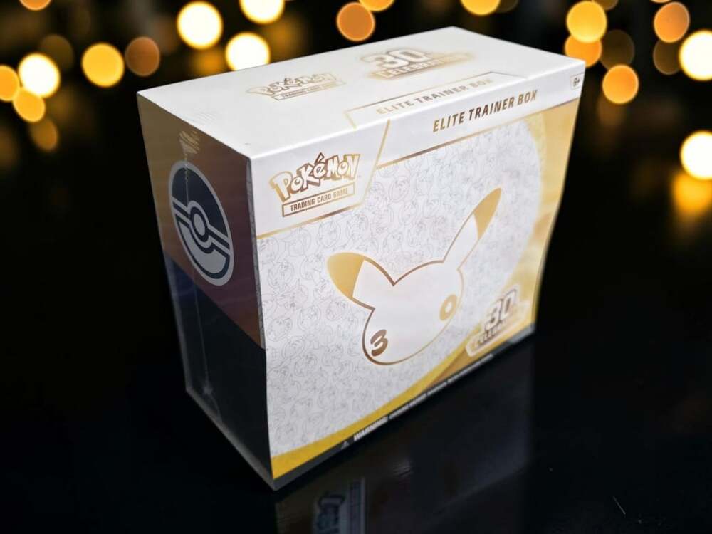 Pokemon TCG 30th Celebration Elite Trainer Box - Picture 2 of 8